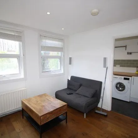 Rent this 1 bed apartment on Bedford Place in London, CR9 2EF
