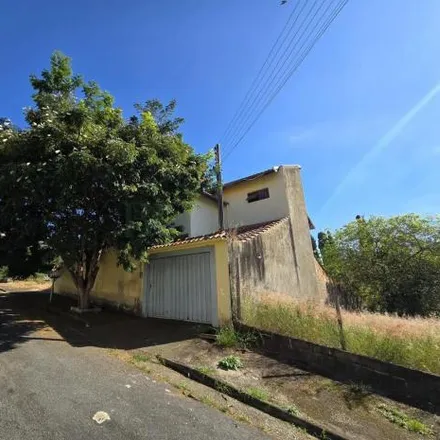 Buy this 3 bed house on Rua Pedro José Majeau in Região Urbana Homogênea III, Poços de Caldas - MG