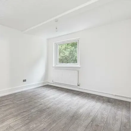 Rent this 4 bed room on Londis in 27 Burdett Road, London