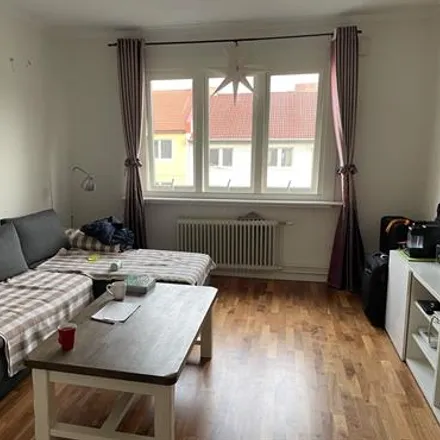 Rent this 3 bed condo on Hökegårdsgatan 9C in 412 62 Mölndal, Sweden