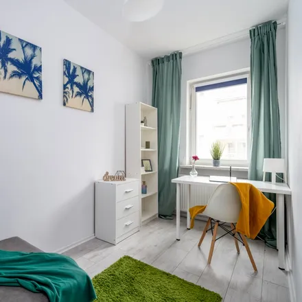 Rent this 4 bed room on Aleja Komisji Edukacji Narodowej 94 in 02-777 Warsaw, Poland