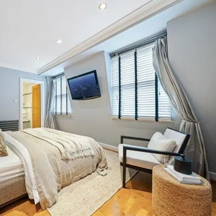 Image 5 - Bristol House, 80A Southampton Row, London, WC1B 4BA, United Kingdom - Apartment for sale