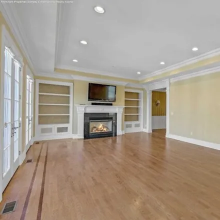 Image 7 - 908 Heights Ln, Tenafly, New Jersey, 07670 - House for sale