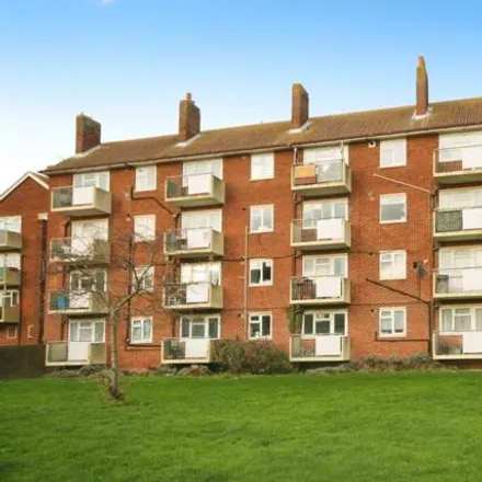 Image 1 - Highfield Court, Highfield Road, Westwood, CT12 6QH, United Kingdom - Apartment for sale