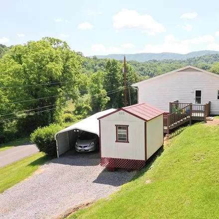 Buy this 3 bed house on Town Hollow Road in Tazewell County, VA 24609
