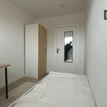 Rent this 3 bed room on Kaiserstraße 126 in 12105 Berlin, Germany