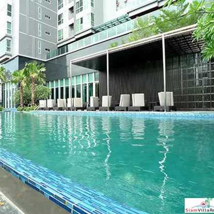 Rent this 2 bed apartment on Phetchaburi