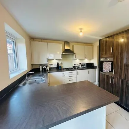 Image 2 - Lapwing Place, Doxey, ST16 1FX, United Kingdom - House for rent