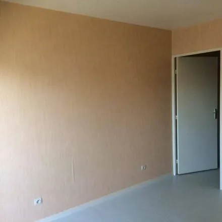 Rent this 1 bed apartment on 38 Rue de la Planche au Gué in 44300 Nantes, France