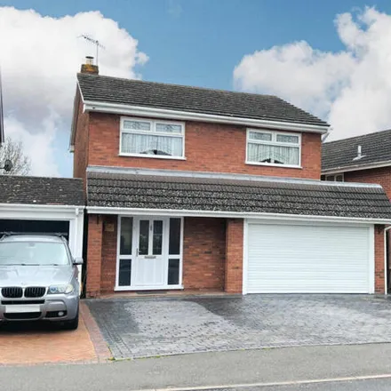 Buy this 3 bed house on Cot Lane / Mount Pleasant in Cot Lane, Kingswinford