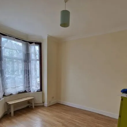 Image 7 - 82 Frith Road, London, E15 2BX, United Kingdom - Apartment for rent