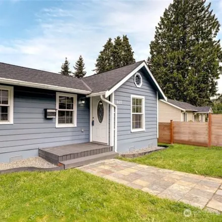 Buy this 2 bed house on 607 East Titus Street in Kent, WA 98030