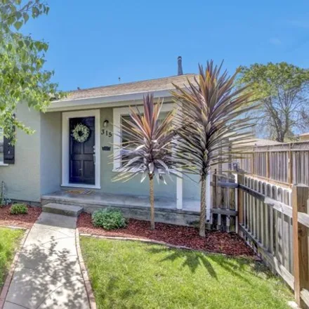 Buy this 2 bed house on 315 North 20th Street in San Jose, CA 95112