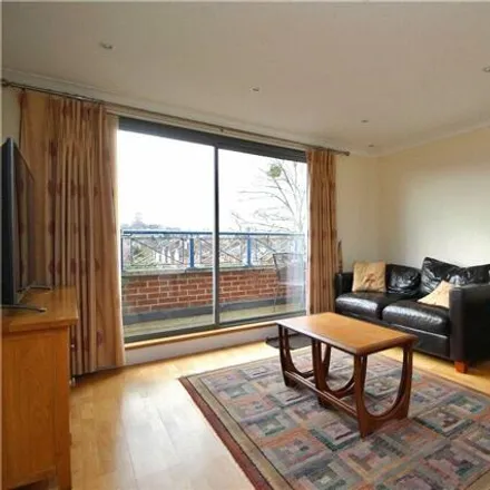 Image 2 - unnamed road, Guildford, GU1 4HT, United Kingdom - House for rent