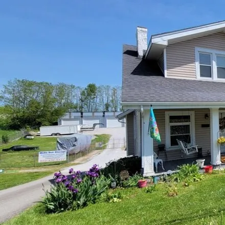 Buy this studio house on 468 Grassy Lick Road in Mount Sterling, KY 40353