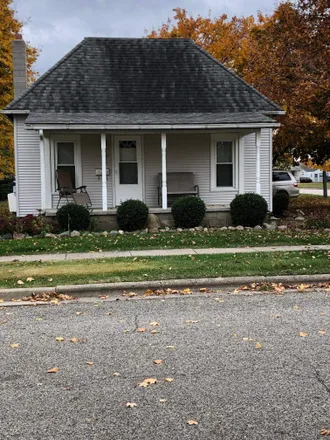 Buy this 2 bed house on 1339 Stinson Street in Owosso, MI 48867