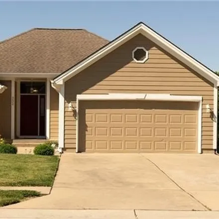 Buy this 3 bed house on 332 SE Bingham Dr in Missouri, 64063