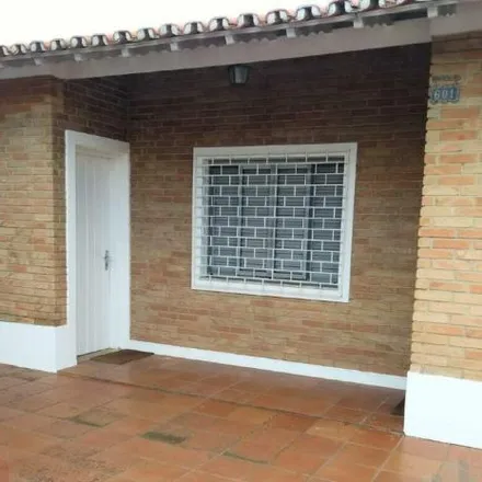 Rent this 2 bed house on Associação Rocinhense de Futebol in Rua Manoel Matheus 399, Centro