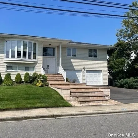 Buy this 6 bed house on 746 Arbuckle Avenue in Woodmere, NY 11598