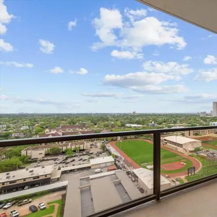 Image 3 - Lamar Tower, 2929 Buffalo Speedway, Houston, TX 77046, USA - Apartment for rent