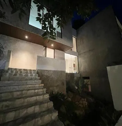 Buy this 5 bed house on Cerrada Navegantes in Brisas del Marqués, 39300 Acapulco