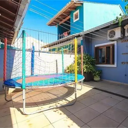 Buy this 3 bed house on Rua Presidente Vargas in Vila Jaú, Poá - SP