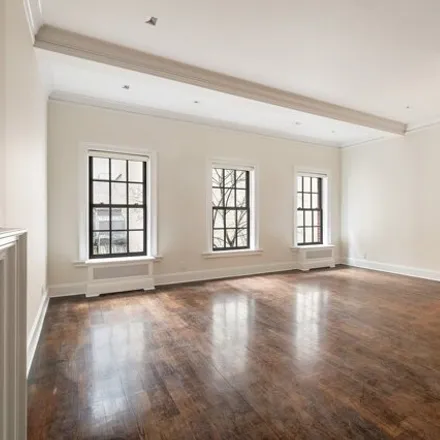 Rent this 2 bed townhouse on 127 East 69th Street in New York, NY 10021