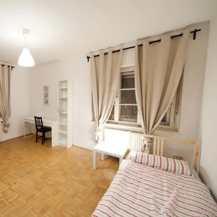 Rent this 3 bed room on Sulzbacher Straße 1 in 80803 Munich, Germany