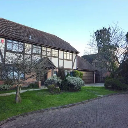 Image 5 - Coombe Manor, Bisley, GU24 9RT, United Kingdom - House for sale