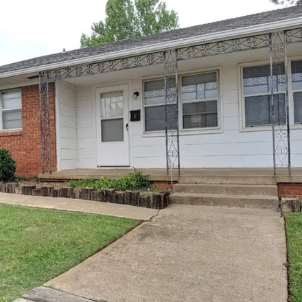 Rent this 2 bed house on University of Central Oklahoma in 100 North University Drive, Edmond