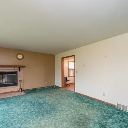 Image 7 - 12260 West Eastwood Road, Beach Park, IL 60087, USA - House for sale