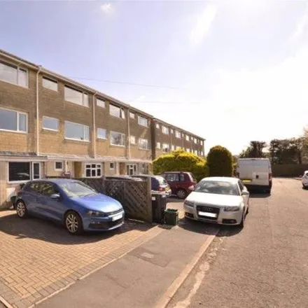 Rent this 6 bed townhouse on The Salvation Army - Bath Temple in 37 Oolite Road, Bath
