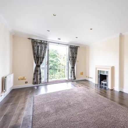 Rent this 3 bed apartment on Chapman House in Chapman Square, London