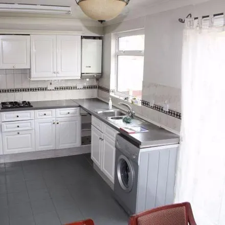 Rent this 3 bed townhouse on Oakdale Avenue in London, HA3 0UJ