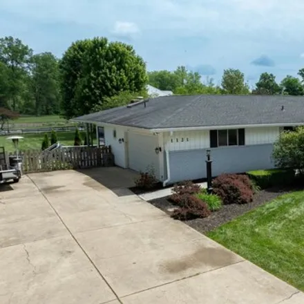 Image 2 - 1121 Lakeshore Dr W, Hebron, Ohio, 43025 - House for sale