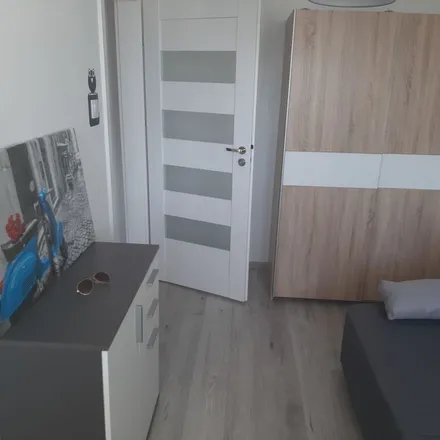 Rent this 2 bed apartment on Kosmonautów Polskich 23 in 67-200 Głogów, Poland
