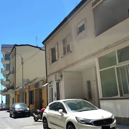 Rent this 3 bed apartment on Pizza Brindisi in Via Vibo Valentia, Catanzaro CZ