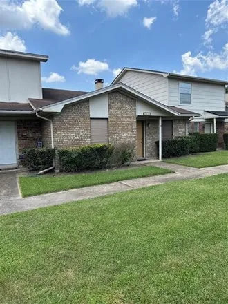 Buy this 2 bed townhouse on 6670 Lexington Drive in Beaumont, TX 77706