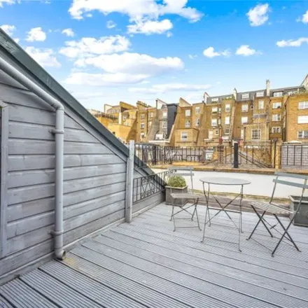 Image 2 - 15 Queen's Gate Place Mews, London, SW7 5BE, United Kingdom - Apartment for rent