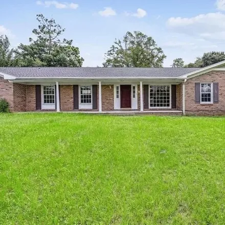 Buy this studio house on 5814 Memphis Avenue in Escambia County, FL 32526