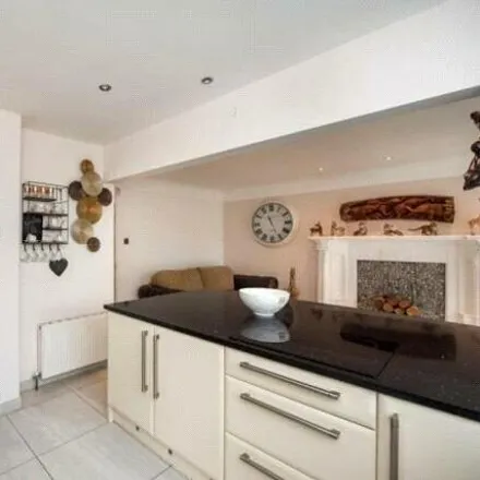 Image 5 - Brenda Crescent, Thornton, L23 4TZ, United Kingdom - Duplex for sale