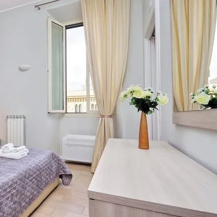 Image 1 - Rome, Roma Capitale, Italy - Apartment for rent