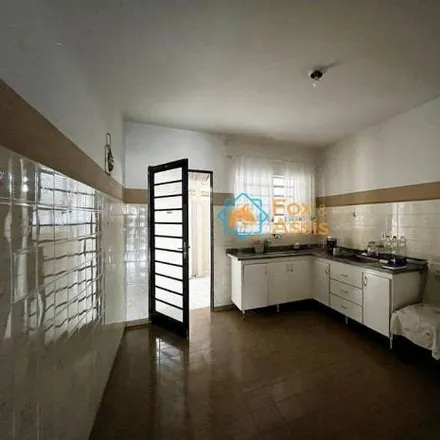 Buy this 2 bed house on Rua Emílio Giordano in São Manoel, Americana - SP