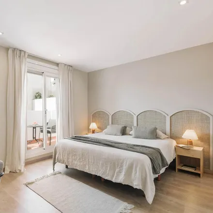 Rent this 2 bed apartment on Carrer del Comte Borrell in 173, 08001 Barcelona