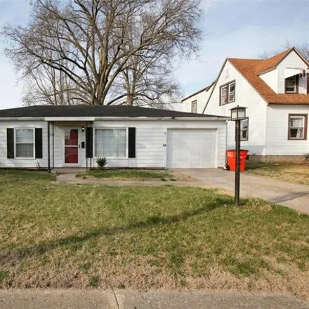 Buy this 3 bed house on 673 West Fillmore Street in Vandalia, IL 62471