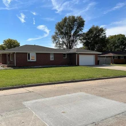 Buy this 3 bed house on 2001 Quincy Street in Salina, KS 67401