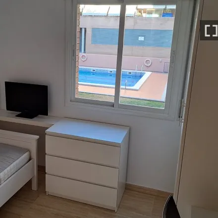 Rent this 4 bed room on Carrer d'Antonio Machado in 12b, 08830 Sant Boi de Llobregat