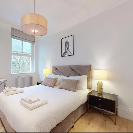 Image 5 - 49 Cromwell Road, London, SW7 2EF, United Kingdom - Apartment for rent