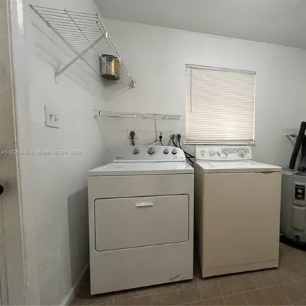 Image 4 - 2723 Northwest 2nd Street, Browardale, Lauderhill, FL 33311, USA - House for sale