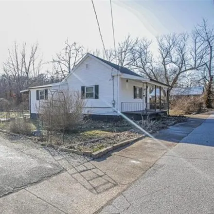 Image 3 - 513 Cedar St, De Soto, Missouri, 63020 - House for sale